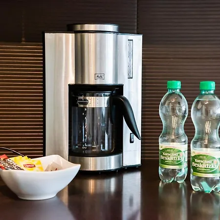 Zelazna Sky Nest * 华沙